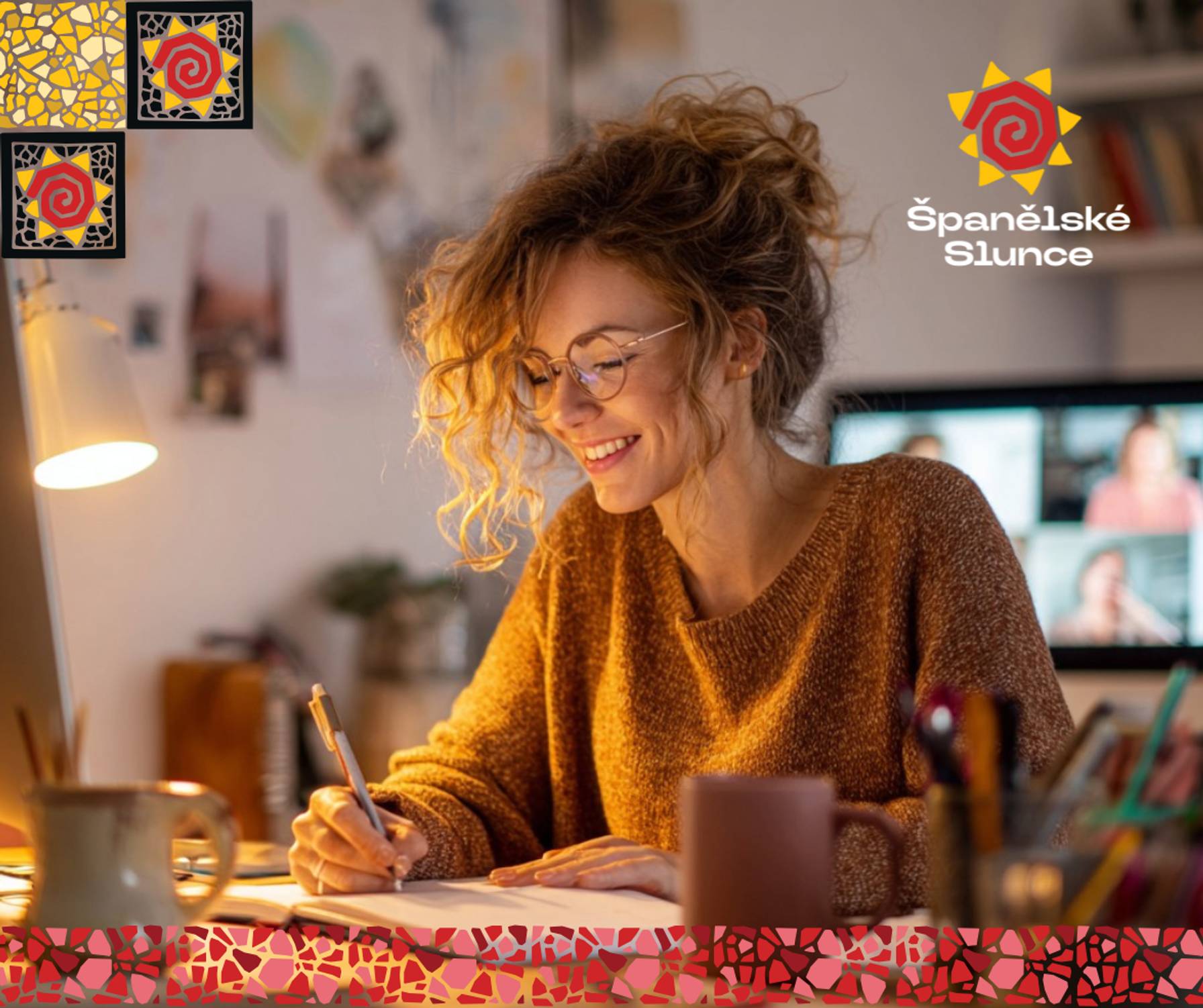 Fotografie Barcelony z Parku Güell, je vidět Sagrada Familia a v dáli moře. Na zídce v popředí je cestovní taška, mapa a další věci, které potřebuji na cestu do Španělska.